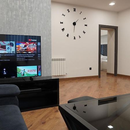 Lovely, Newly Remodeled Apartment In Yerevan! Esterno foto