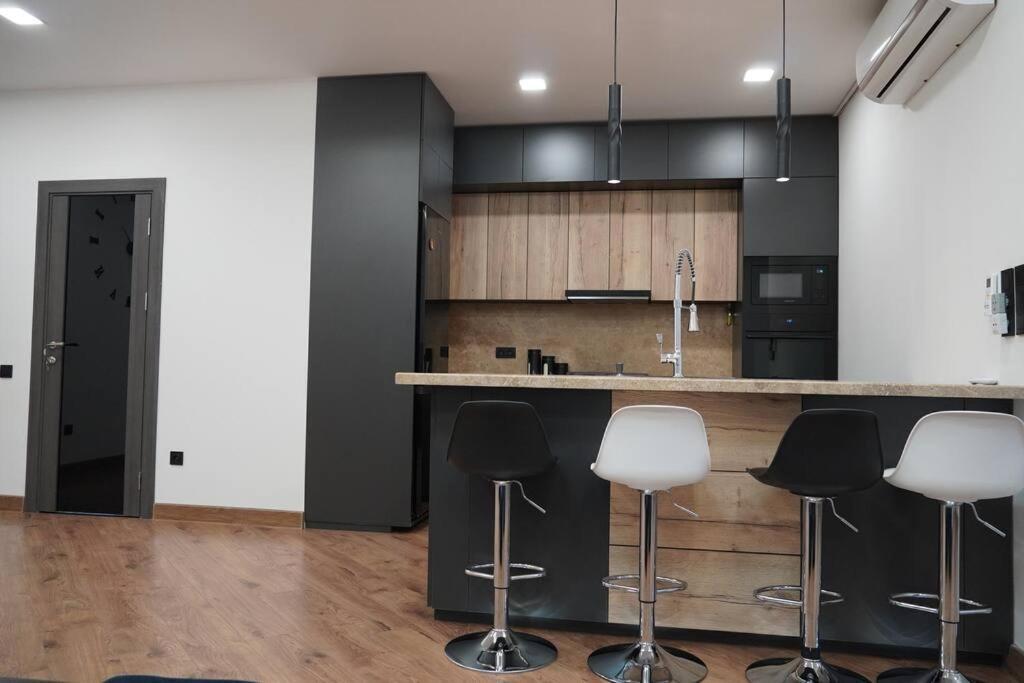 Lovely, Newly Remodeled Apartment In Yerevan! Esterno foto